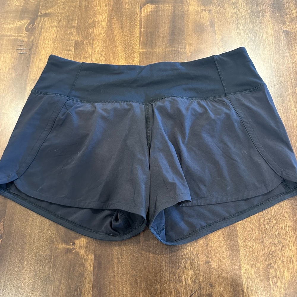 Lululemon Speed Up Mid-Rise Lined Short 4" size 6